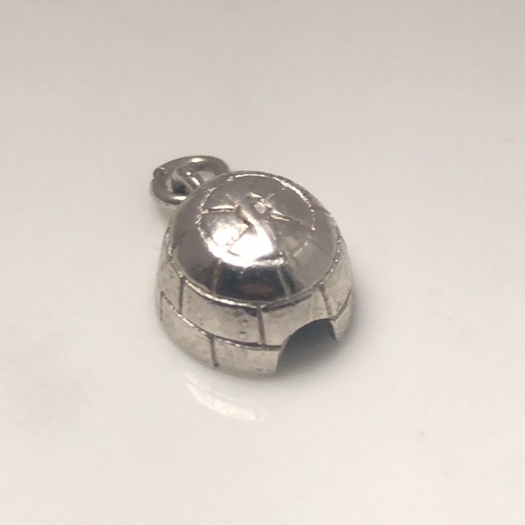 Igloo sterling silver vintage pendant bracelet charm - Picture 1 of 5